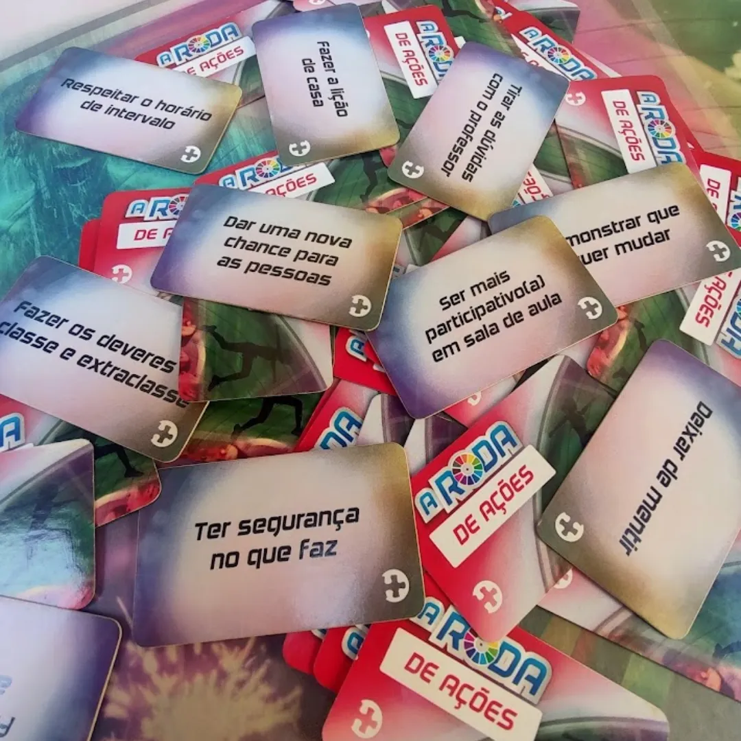 Jogo A Roda é Sua da RHJOGOS usado em processos de coaching, rodas da vida, valores, estudo e autoconhecimento, com cartas coloridas e atividades práticas.