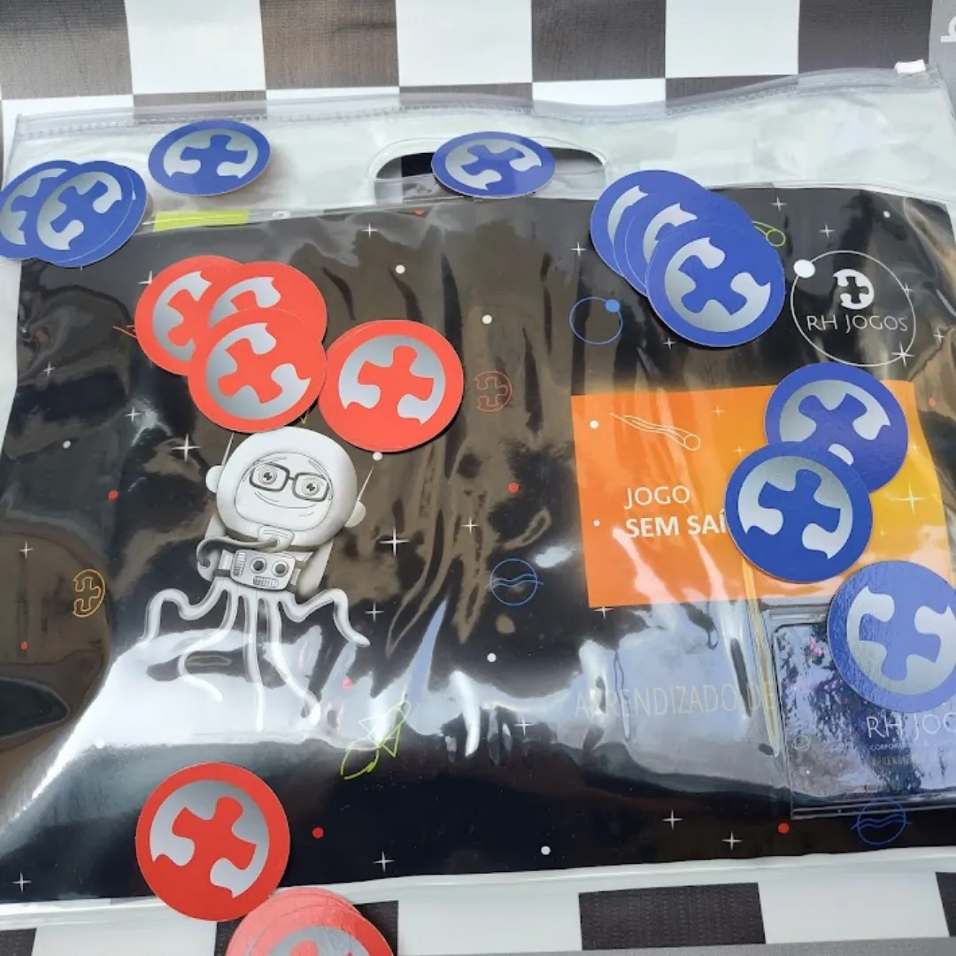 Jogo Sem Saída da RHJOGOS®, ferramenta de team building que desenvolve estratégia, comunicação e tomada de decisão sob pressão.